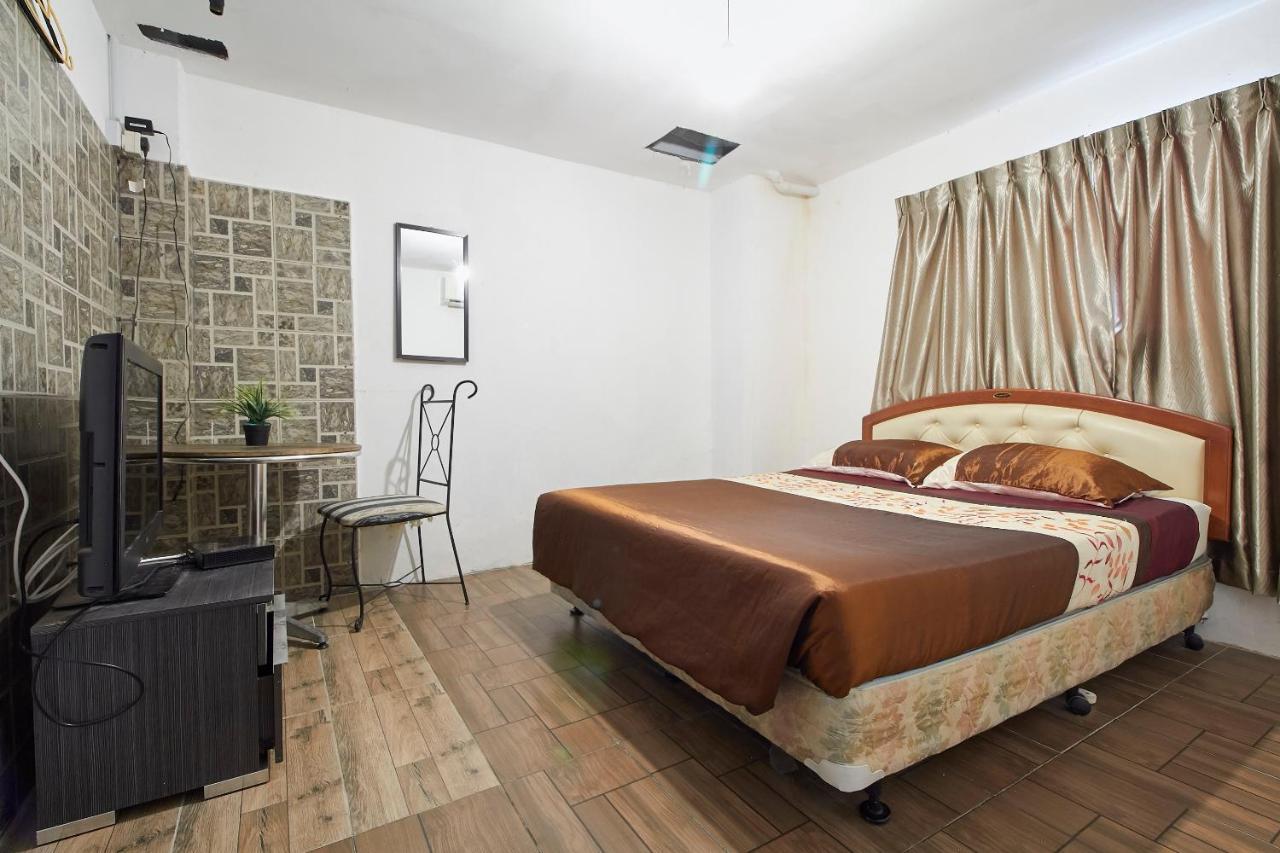 Tonight Hotel Hostel George Town Extérieur photo
